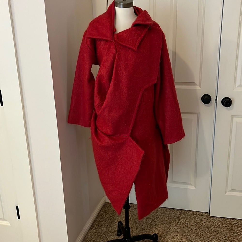 Beautiful red avant-garde Vivienne Westwood Red coat
